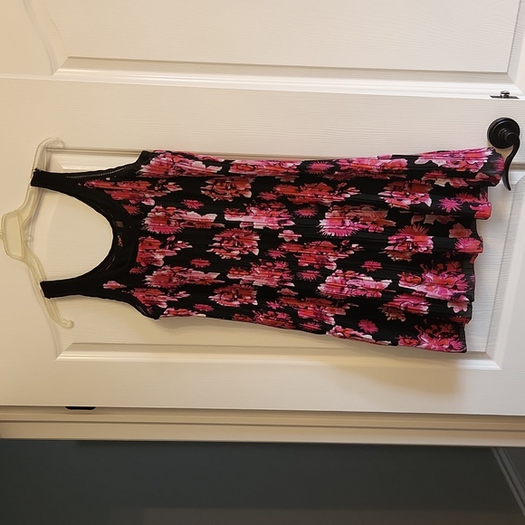 Dex Size M pleated sleeveless dress - Picture 1 of 4